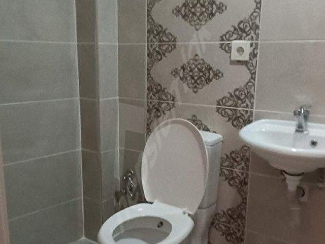 Bayraklı Adalet Mahallesi Cadde Yakını Arakat Konforlu Doğalgazlı Ferah Satılık 3+1 Daire - Görsel 24