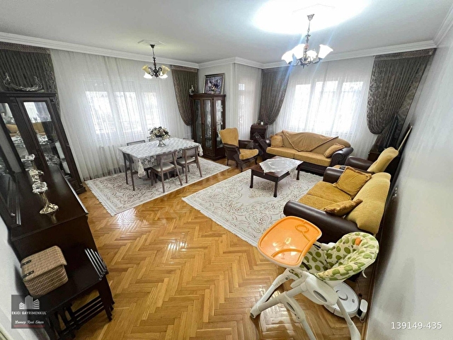 EKİCİDEN PALMİYE OTEL CİVARI BAKIMLI SATILIK 3+1 - Görsel 3