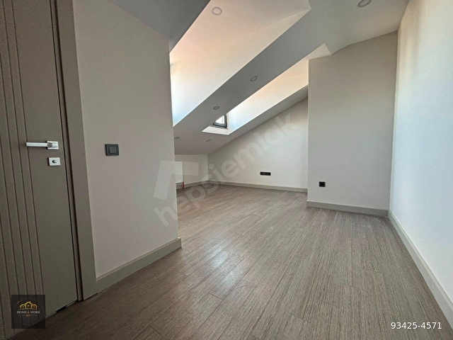 FENERYOLUNDA BAĞDAT CAD. ÜZERİNDE 3+2 ÇATI DUBLEKSİ KİRALIK - Görsel 26