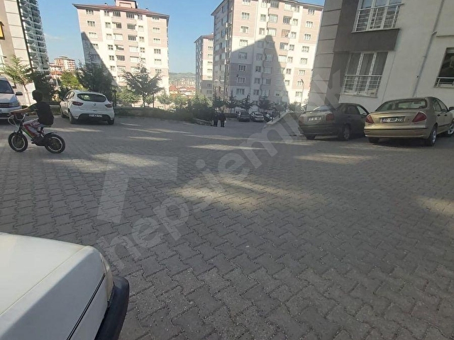 CANDAROĞULLARI BATIKENT SİTESİNDE ARAKAT BAKIMLI ANKASTRELİ 2+1 - Görsel 29