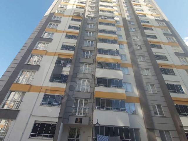 CANDAROĞULLARI BATIKENT SİTESİNDE ARAKAT BAKIMLI ANKASTRELİ 2+1