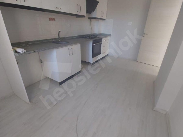 CANDAROĞULLARI BATIKENT SİTESİNDE ARAKAT BAKIMLI ANKASTRELİ 2+1 - Görsel 6