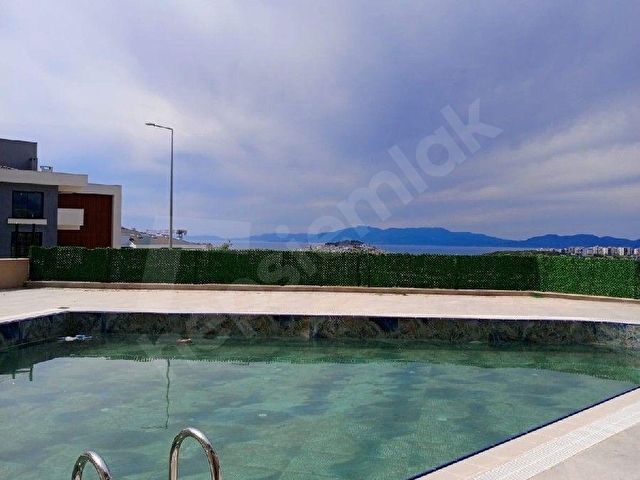 KUŞADASINDA FULL DENIZ DOĞA VE ŞEHİR MANZARALI DUBLEKS 3+1 HAVUZLU SİTEDE DAİRE FİYATINA - Görsel 26