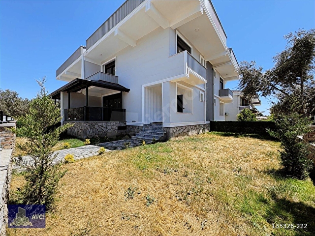 AVCIDAN DENİZE 250MT DENİZ MANZARALI SIFIR 3+1 VİLLA - Görsel 9