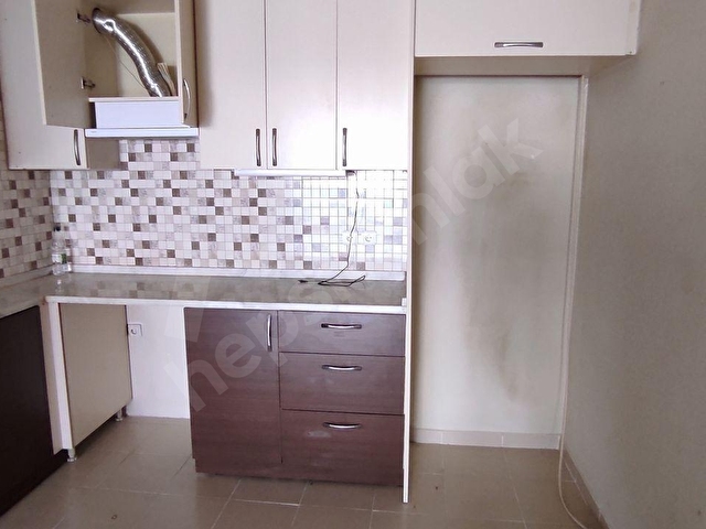 Antre Emlaktan Kiralık Balçovada  Site İçi Jeotermalli 3+1 2. Kat Otoparklı Daire - Görsel 8