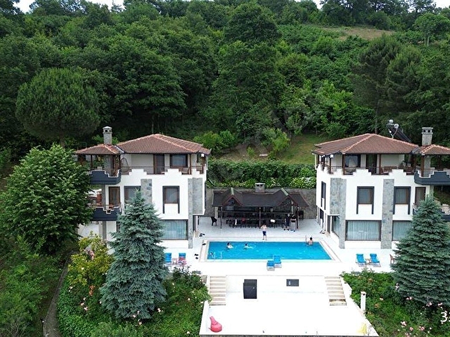 KANDIRAda ORMAN İÇİNDE 2.214 m² ÖZEL YAŞAM ALANI HAVUZLU VİLLA - Görsel 2