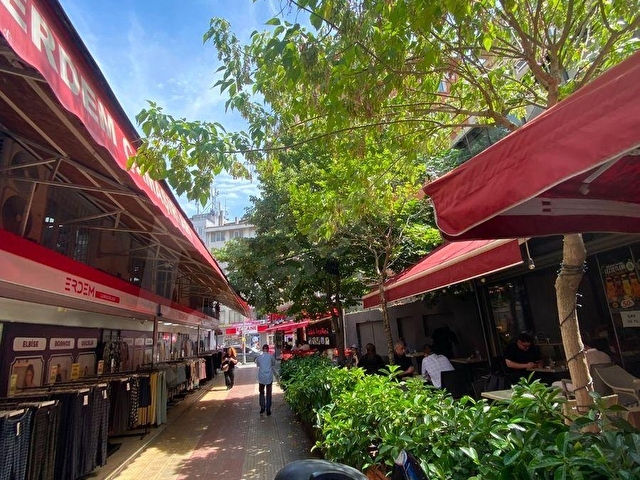 KADIKÖY SÖĞÜTLÜÇEŞME CADDESİNDE SATILIK DÜKKAN - Görsel 4
