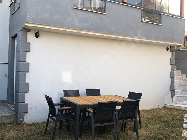 YENİFOÇA PETRA KOYUNDA DENİZE 300 METRE 3 ÇEPHE BAHÇELİ VİLLA - Görsel 28