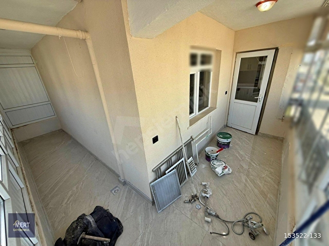 MERTDEN MEDERESDE CADDE ÜSTÜ SON KAT FULL YAPILI 3+1 DAİRE - Görsel 10