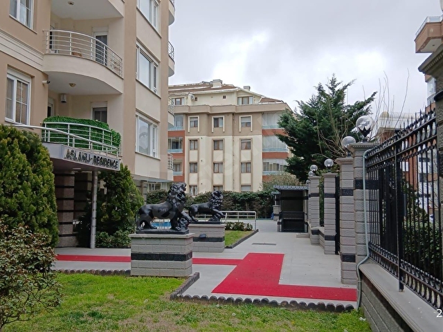 GÖKTÜRK SİTE İÇİNDE 4+1 ARA KAT 240M2 NET DAİRE Snowboarddan - Görsel 3