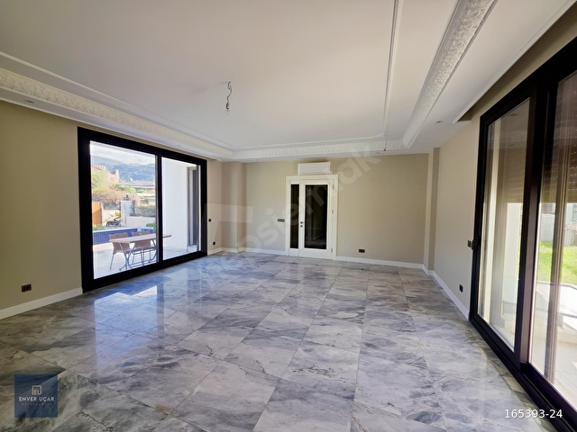 Prestijli Bölgede Havuzlu Bahçeli Sıfır Forleks Villa-Marmaris - Görsel 9