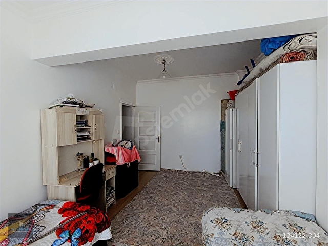 GÜNEYKENT DE SATILIK GARAJ TAPULU 2+1 DAİRE - Görsel 4