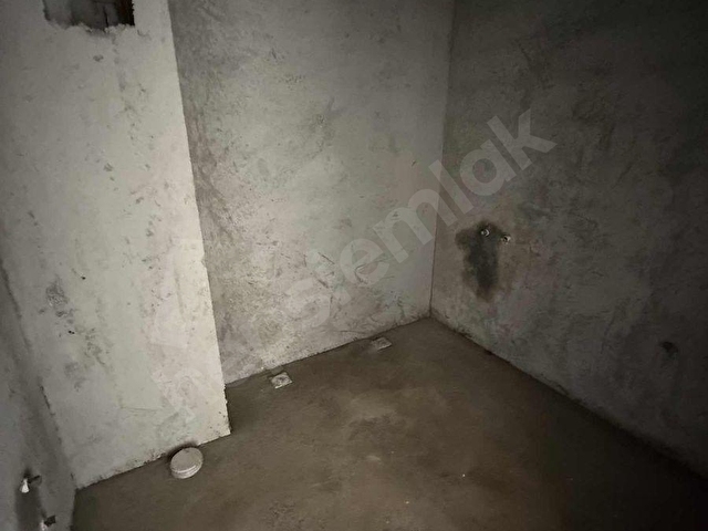 ÇİÇEKLİDE TAKSİ DURAĞIN KARŞI 2+1 ASANSÖRLÜ ARA KAT - Görsel 6