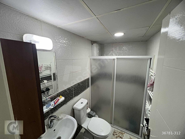 MAVİKENTTE GENİŞ OTURUMLU FERAH TEMİZ FIRSAT DAİRE