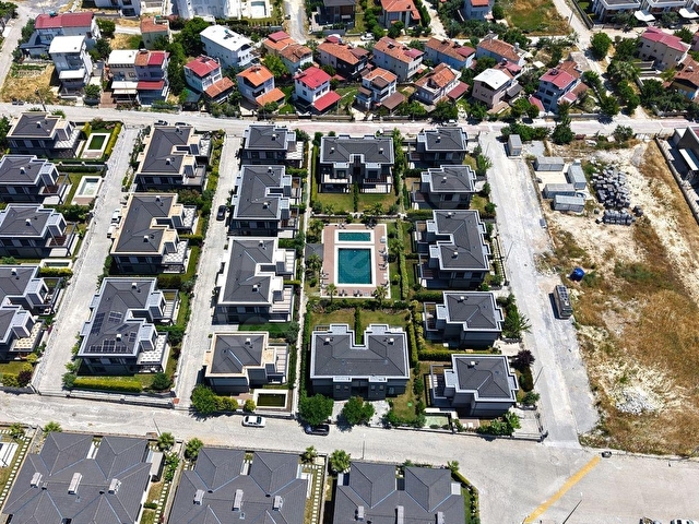 KUŞADASI SOĞUCAK FUL EŞYALI 4+1 BAHÇELİ MÜSTAKİL SATILIK VİLLA - Görsel 8