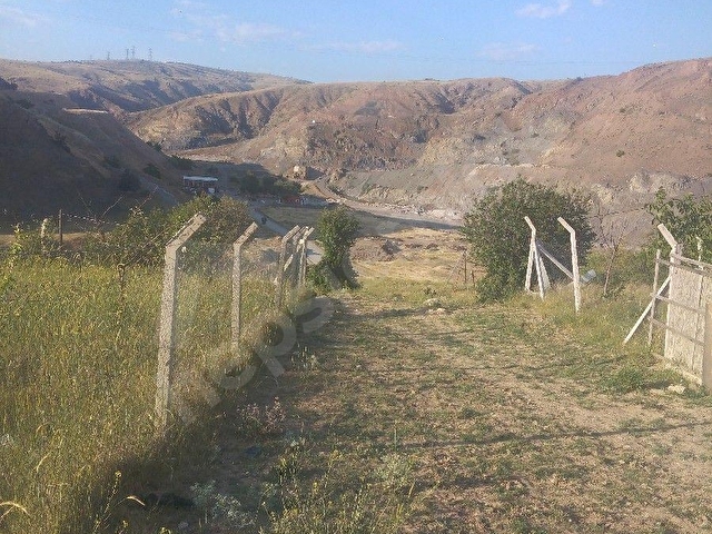 CEM EMLAKTAN YAKACIKTA YOLU, KONTEYNERİ OLAN, TELLE ÇEVRİLİ, HİSSE TAPULU BAHÇE - Görsel 6