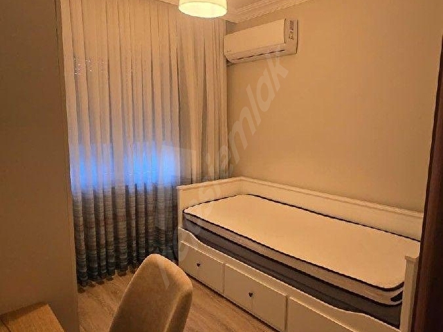 Yüzme havuzlu sitede full eşyalı Lüx daire - Görsel 14