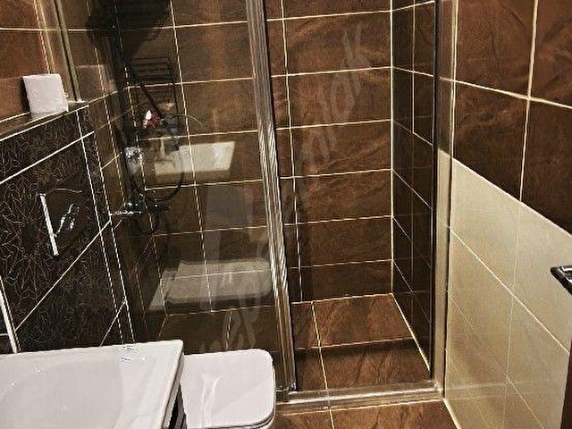 Yüzme havuzlu sitede full eşyalı Lüx daire - Görsel 20