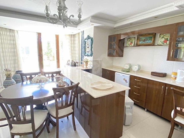 YALOVA SOĞUCAKTA BOŞ ÖZEL BAHÇELİ ASANSÖRLÜ VİLLA 4+2 - Görsel 16