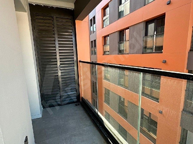 GÜVENLİKLİ K OTOPARKLI SİTEDE 3+1 MANZARALI ARAKAT DAİRE - Görsel 9