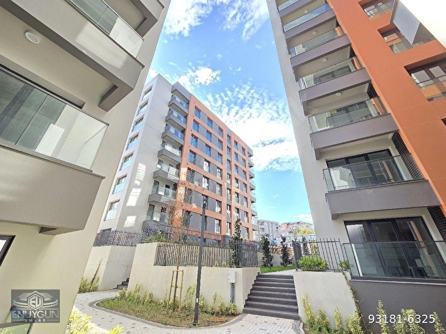 GÜVENLİKLİ K OTOPARKLI SİTEDE 3+1 MANZARALI ARAKAT DAİRE - Görsel 11