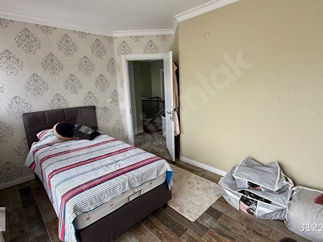 Seyrek Villaken’te Satılık 4+1 Cadde Üstü Köşe Villa - Bakımlı ve Çok İyi Konumda - Görsel 28