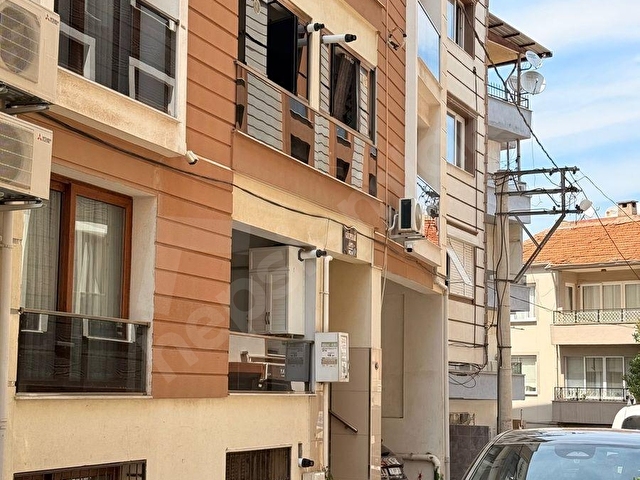 Karabağlar Bozyakada 130m2, arakat 3+1, Zincirlikuyu yakınında 3 wcli asansörlü lüks satılık daire - Görsel 3