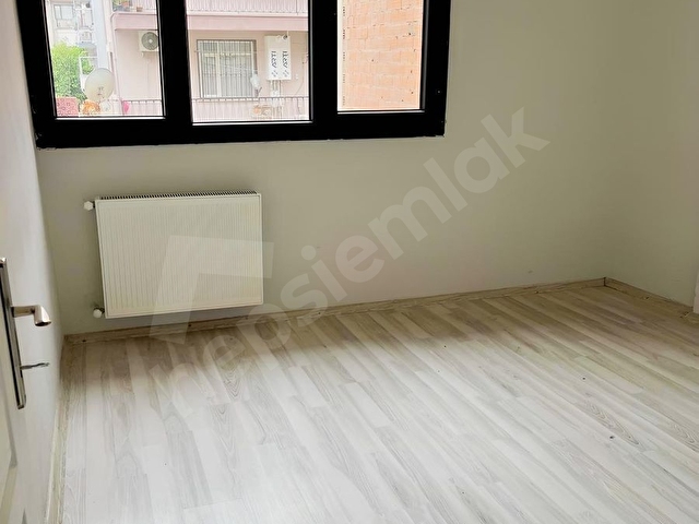 ÇEŞME EMLAKtan SALI PAZARINDA MEMURA KİRALIK DAİRE - Görsel 9