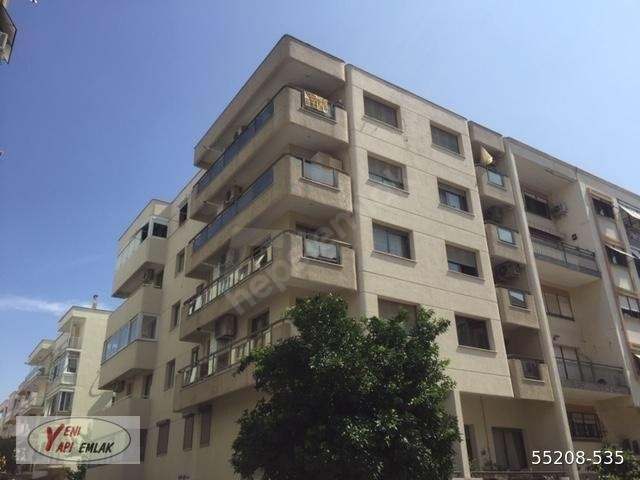 İzmir Karşıyaka Bostanlı’nın en tercih edilen bölgesinde 3+1 üç cepheli asansörlü satılık daire