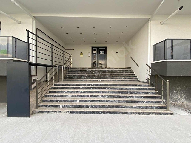 M.E.B Akademi Yanı Başında Kiralık 1+1 Daire - Görsel 2