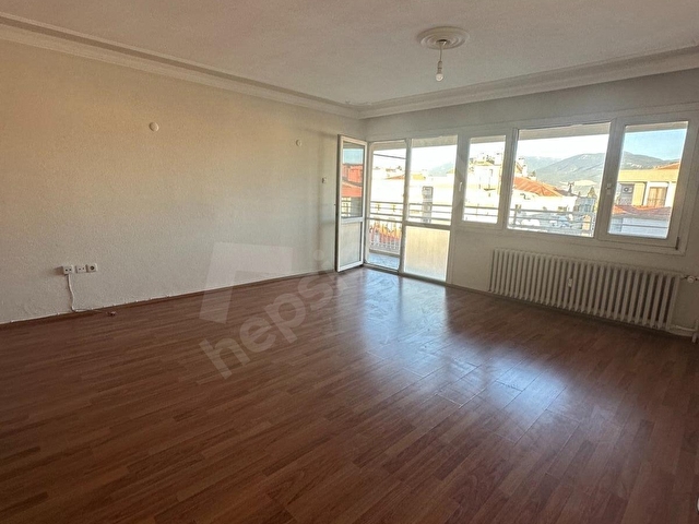 Bornova Büyükpark Yakını Kiralık 3+1 Daire - Görsel 2