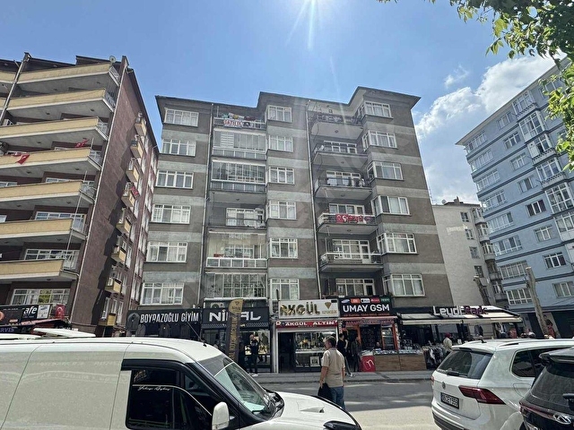 MERCANLARDAN DEMETEVLER İVEDİK CADDESİ ÜZERİ İSKANLI 3+1SATILIK - Görsel 2