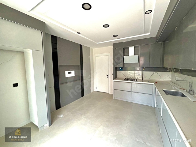 ARSLANTAŞ GAYRİMENKULDEN ÇELTEK MH. OTURUMA HAZIR BİREYSEL GARAJLI 3+1 SIFIR SATILIK DAİRE - Görsel 3