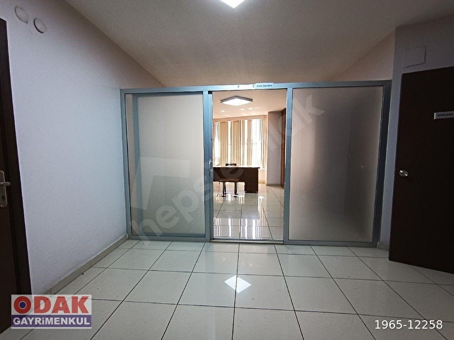 OTOPARKLI İŞMERKEZİNDE KİRALIK OFİS - Görsel 17