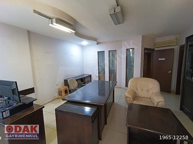 OTOPARKLI İŞMERKEZİNDE KİRALIK OFİS - Görsel 22