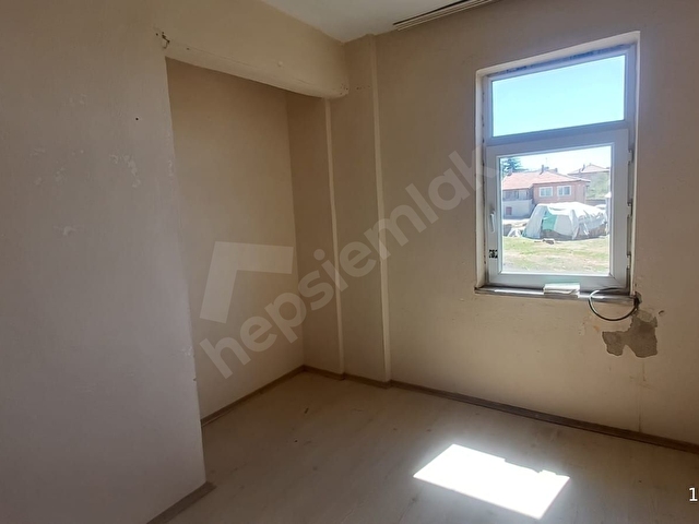 CUMHURİYET MAHALLESİNDE 339 M² ARSALI DUBLEKS EV - Görsel 12