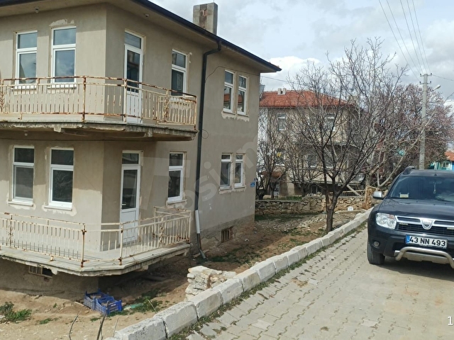 CUMHURİYET MAHALLESİNDE 339 M² ARSALI DUBLEKS EV - Görsel 4