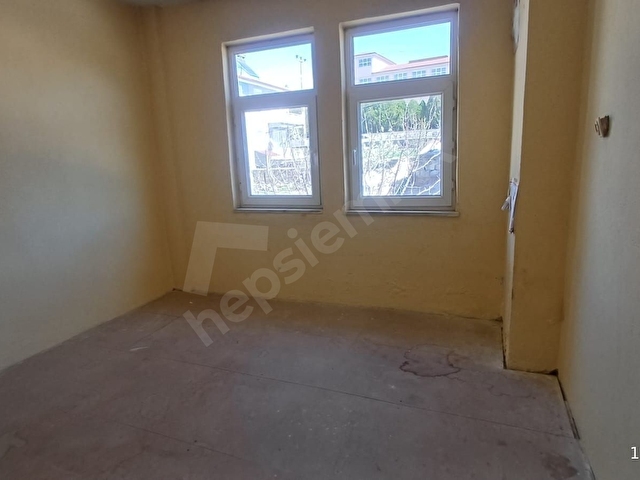 CUMHURİYET MAHALLESİNDE 339 M² ARSALI DUBLEKS EV - Görsel 17