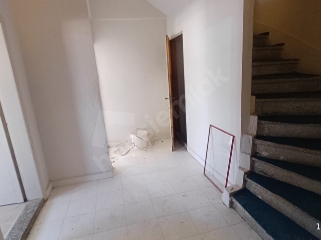 CUMHURİYET MAHALLESİNDE 339 M² ARSALI DUBLEKS EV - Görsel 28