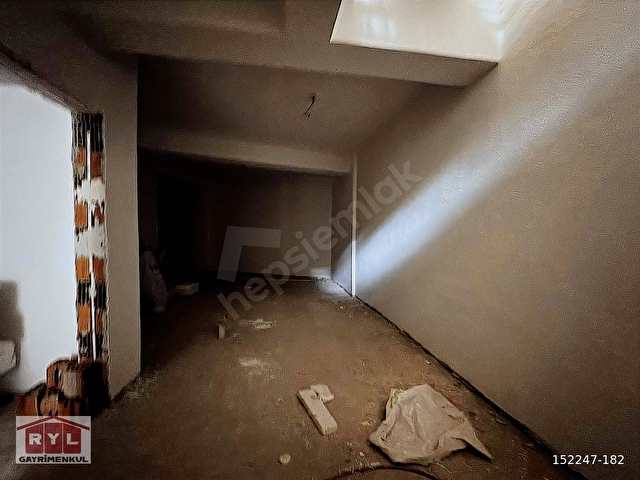 ÜMRANİYE YOĞUN YAYA TRAFİĞİ SÜTÇÜ İMAM ÜZERİNDE KİRALIK DÜKKAN - Görsel 9