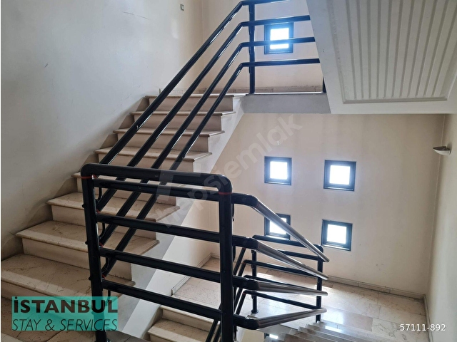 Bahçeşehir Merkezde, Balkonlu ve Ferah, 3+1 Satılık Daire - Görsel 28