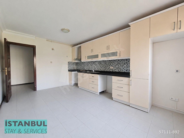 Bahçeşehir Merkezde, Balkonlu ve Ferah, 3+1 Satılık Daire - Görsel 10