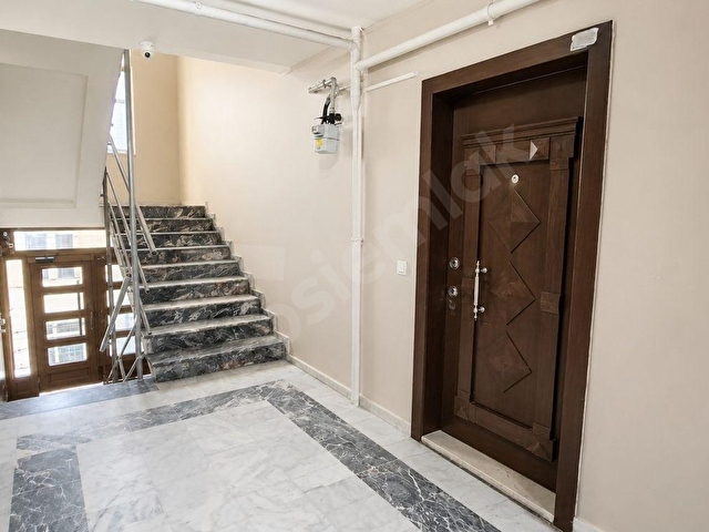 Güzeltepe de Sitede Belediye Bloklarında Asansörlü 3+1 Daire - Görsel 6
