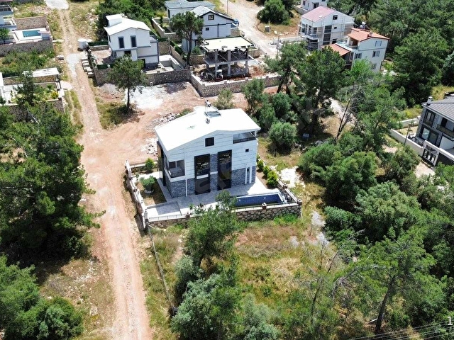 MERKEZİ KONUMLU KÖŞE PARSEL İMARLI VİLLA ARSASI - Görsel 10
