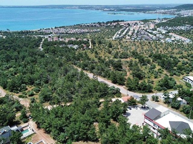 MERKEZİ KONUMLU KÖŞE PARSEL İMARLI VİLLA ARSASI - Görsel 25