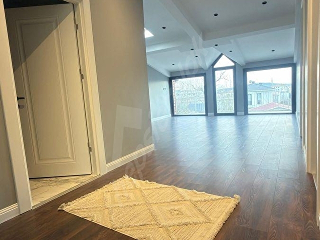 ÇATALCA SUBAŞINDA 650 M2 FULL DEKORLU SATILIK LÜKS EŞYALI VİLLA - Görsel 26