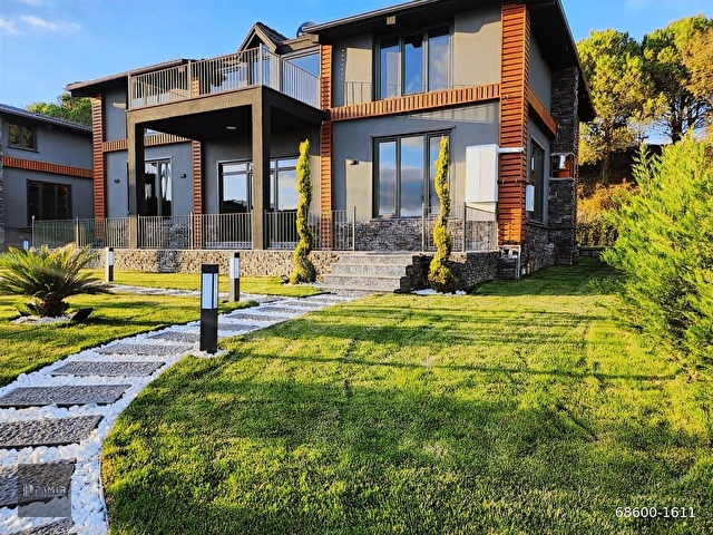 ÇATALCA SUBAŞINDA 650 M2 FULL DEKORLU SATILIK LÜKS EŞYALI VİLLA