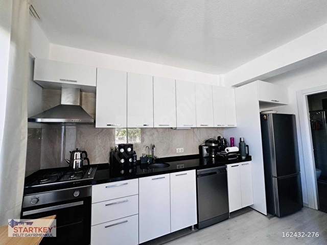 STARTKEY PELİT MERKEZE YAKIN DENİZ MANZARALI BAHÇELİ 1+1 DAİRE - Görsel 11