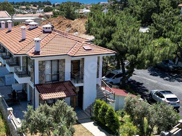 STARTKEY PELİT MERKEZE YAKIN DENİZ MANZARALI BAHÇELİ 1+1 DAİRE - Görsel 2