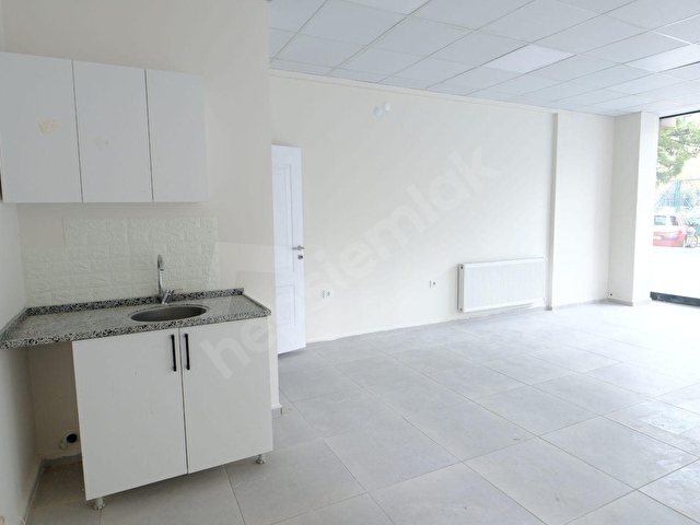 Bayraklı Mansuroğlunda Metro Yakını Kiralık 43m² İş Yeri - Görsel 9